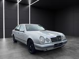 Mercedes-Benz E 280 Elegance/Automatik/Klima/LIEBHABERFAHRZEUG - gebrauchte Mercedes-Benz E 280 aus dem Jahr 1996