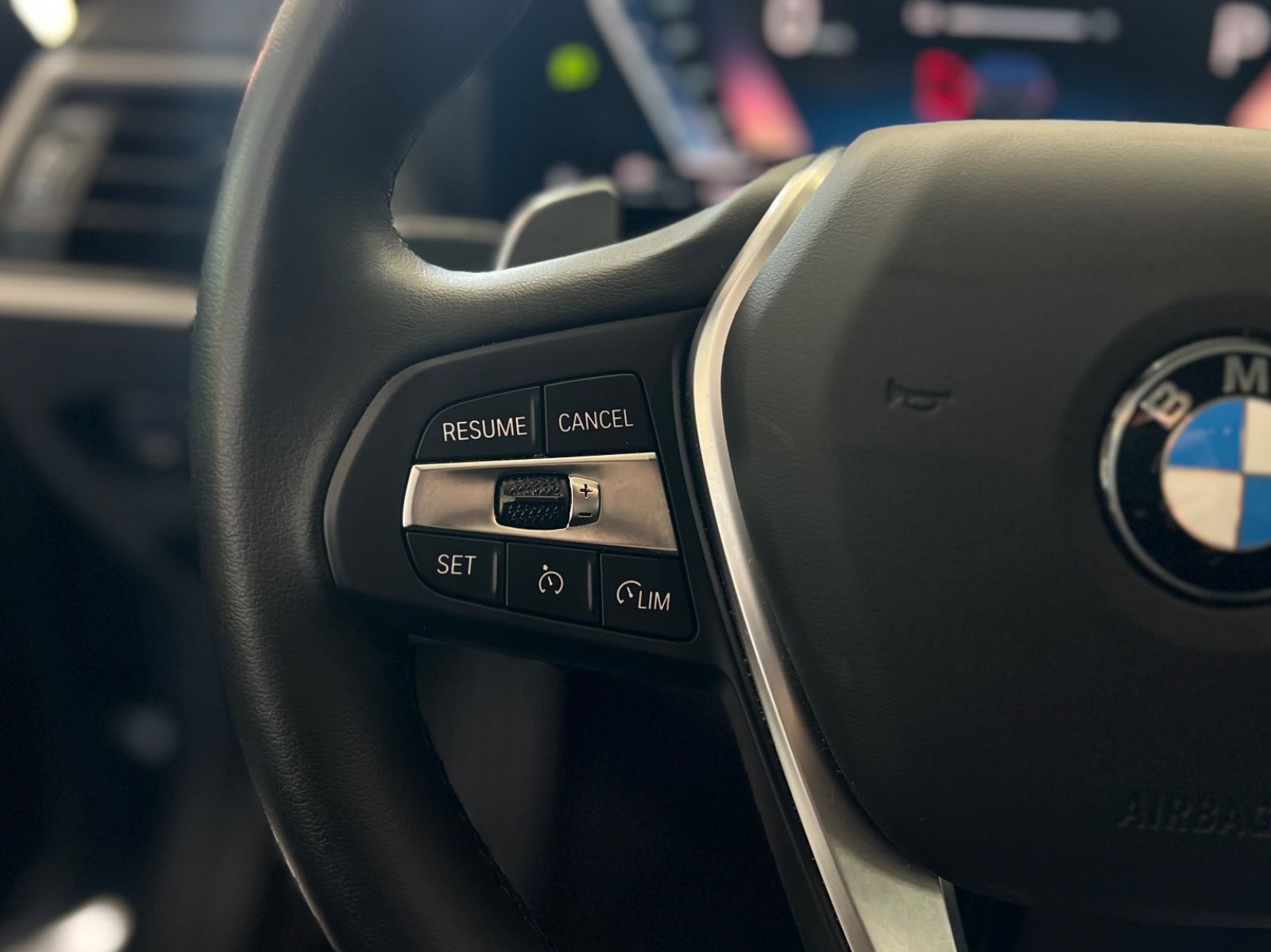 BMW 320d Lim. x Drive AHK+Driving Assist foto 24