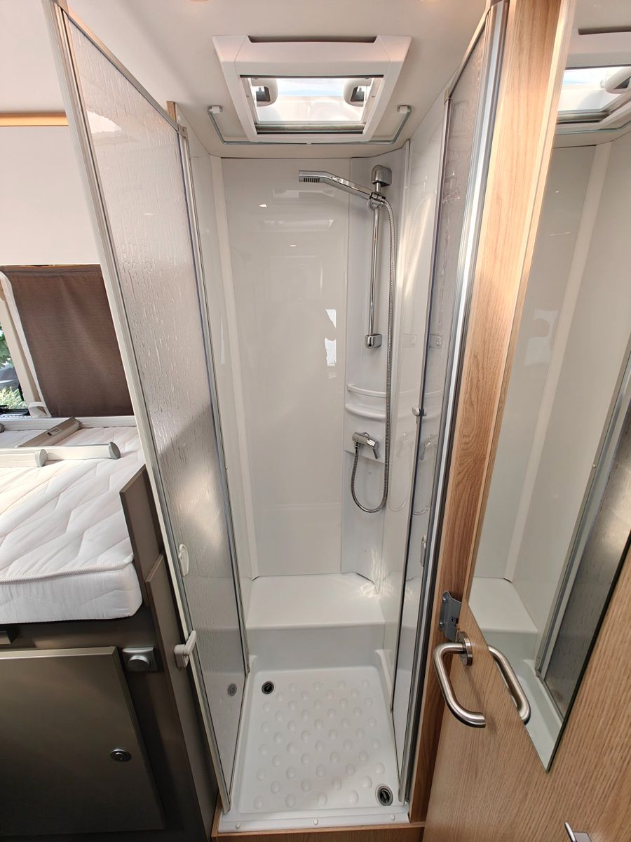 Fahrzeugabbildung LMC Tourer Lift H 730 G - Luftfeder, Winterpaket -