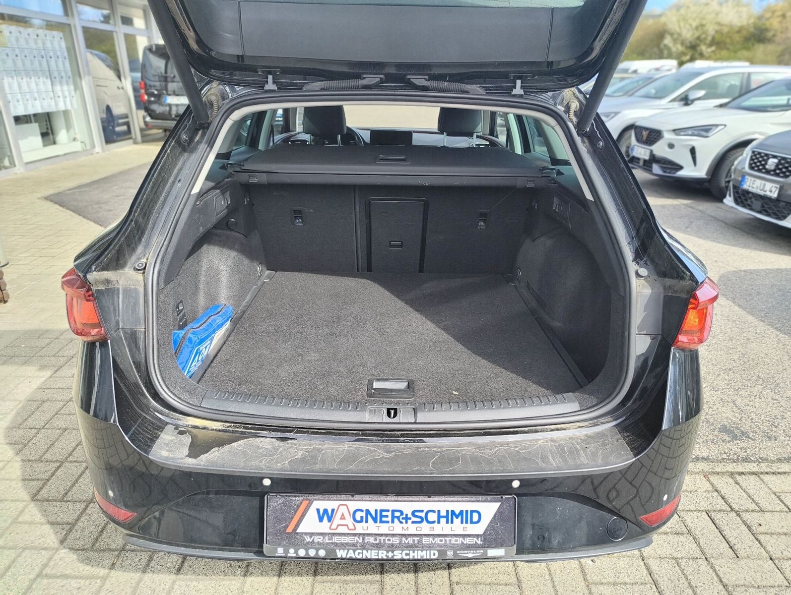 Fahrzeugabbildung SEAT Leon Sportstourer Xcellence 2.0 TDI DSG