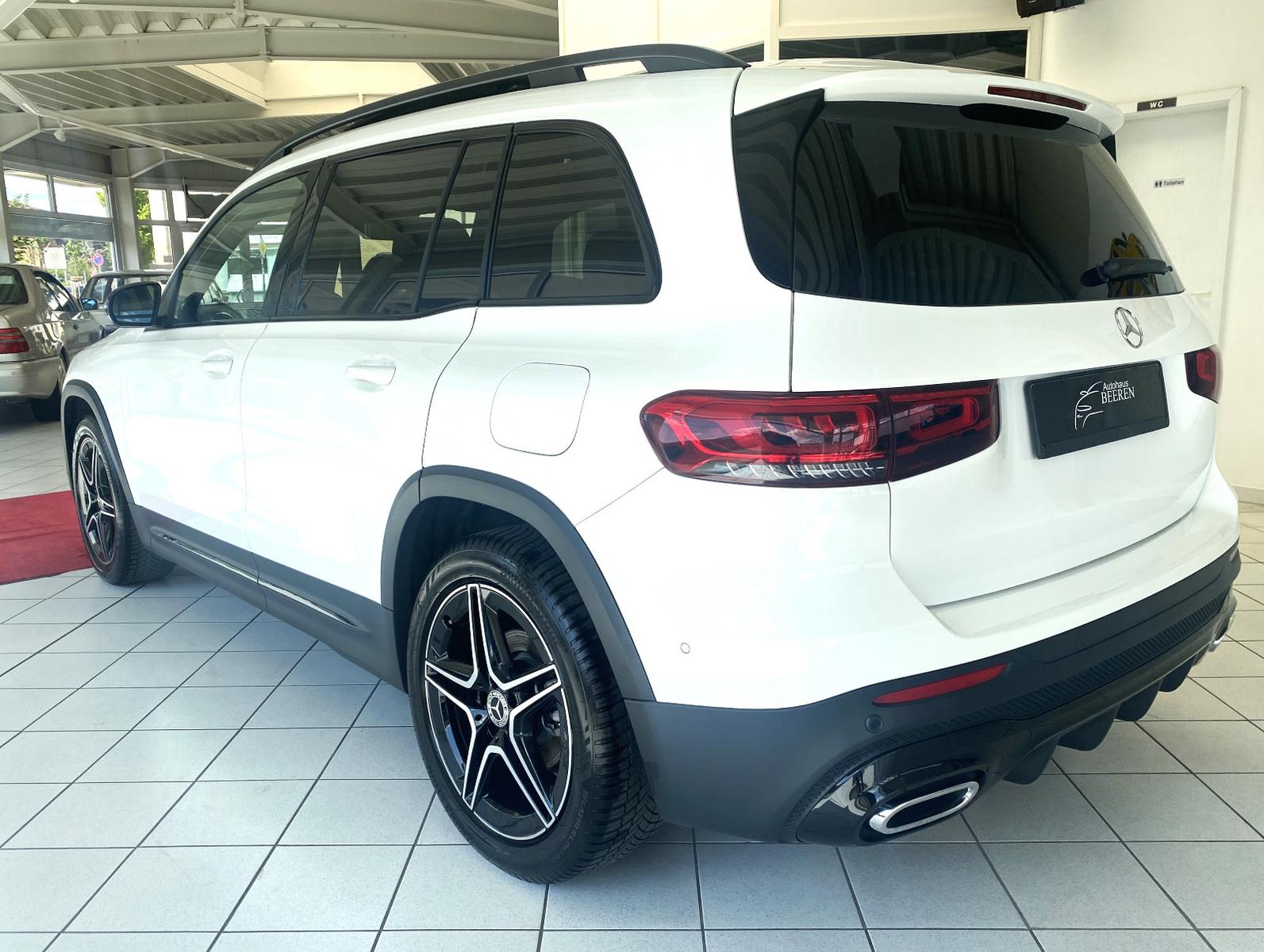 Mercedes-Benz GLB 200 4M 2.Hd AMG Line Pano LED Kam Nightpaket