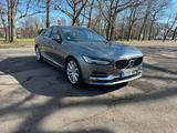Volvo S90 T4 Geartronic Inscription  - graue Volvo S90