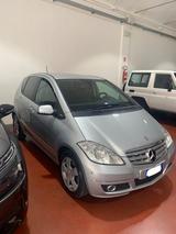 Mercedes-Benz Mercedes-benz A 180 CDI Avantgarde AUTOMATIK-OTT - Mercedes-Benz A 180: Cdi Avantgarde
