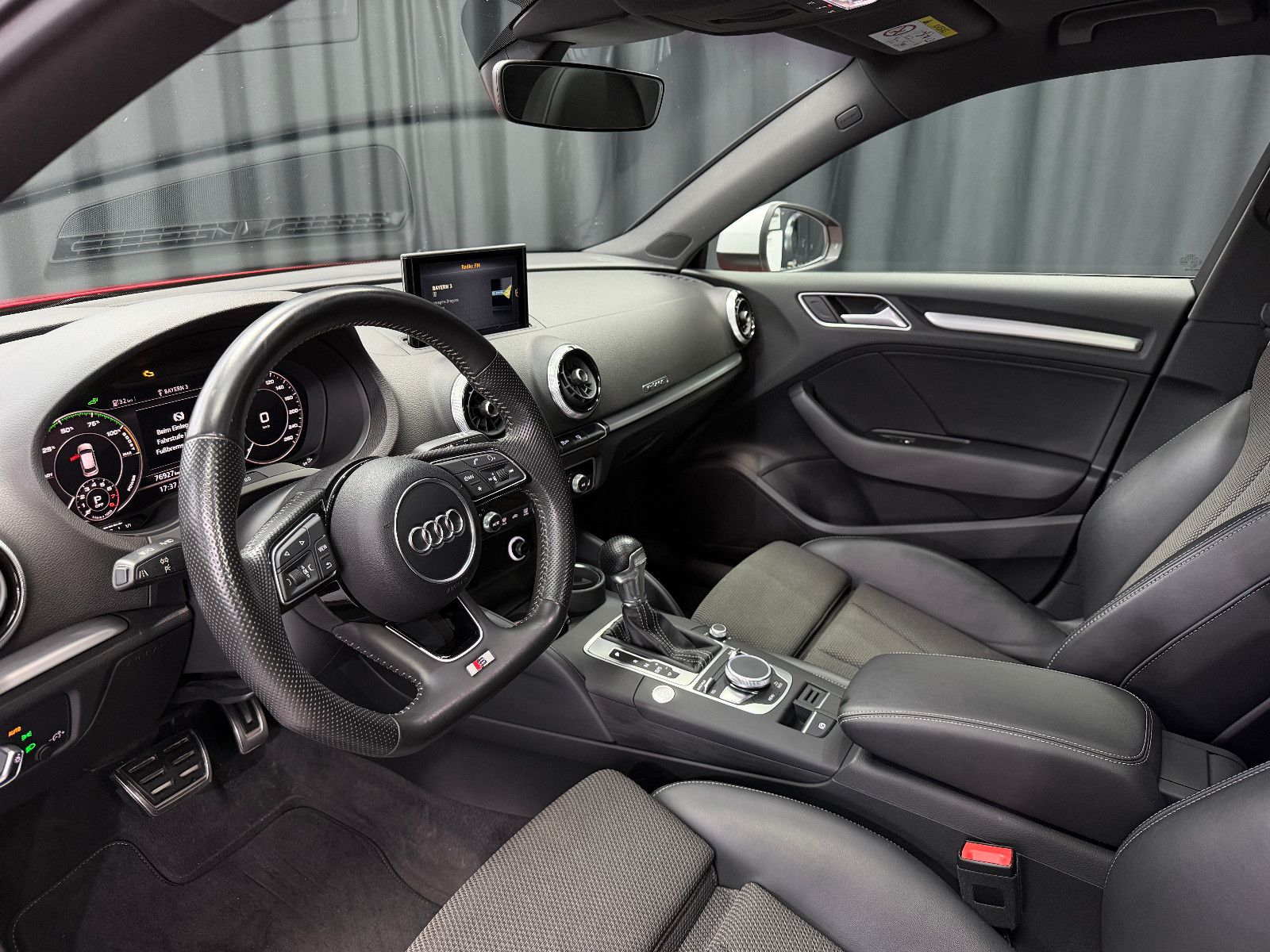 Fahrzeugabbildung Audi A3 Sportback e-tron s-line |AHK|PANO|NAVI
