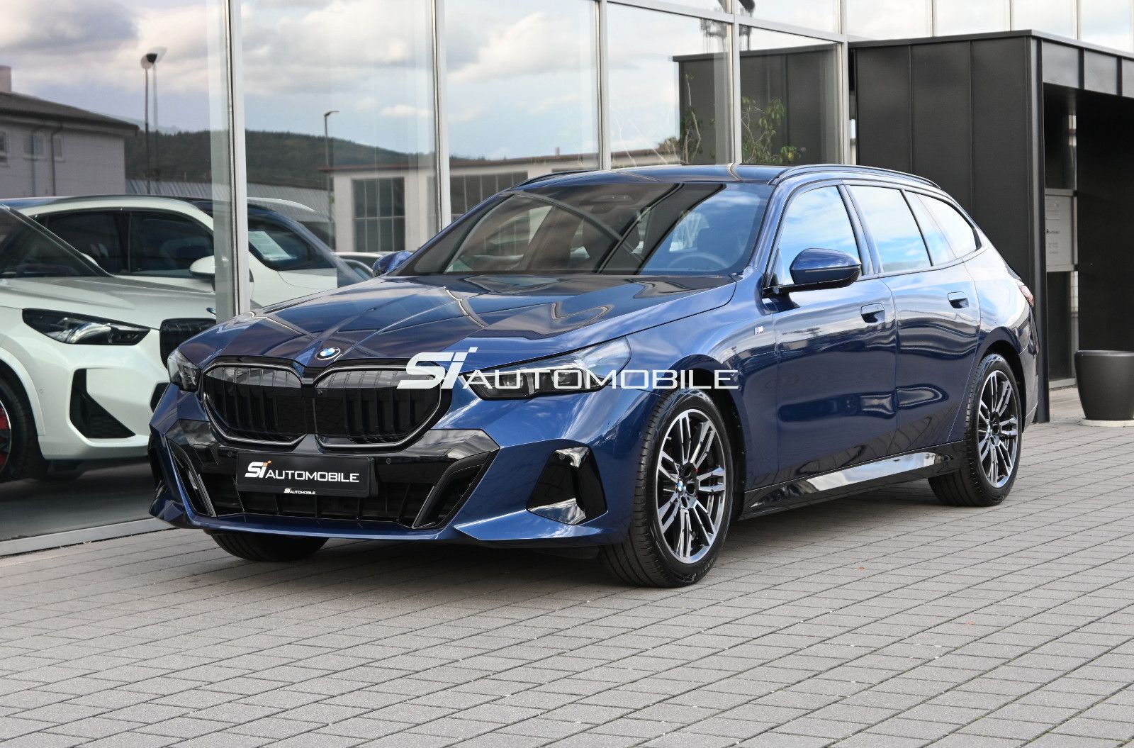 Fahrzeugabbildung BMW 520d Touring Aut. M-Sport Pro °ACC°AHK°STANDHEIZ
