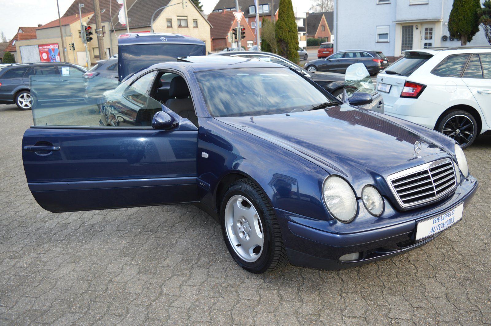 Mercedes Mercedes-Benz CLK 200 Coupe (208) Sport Automatik 