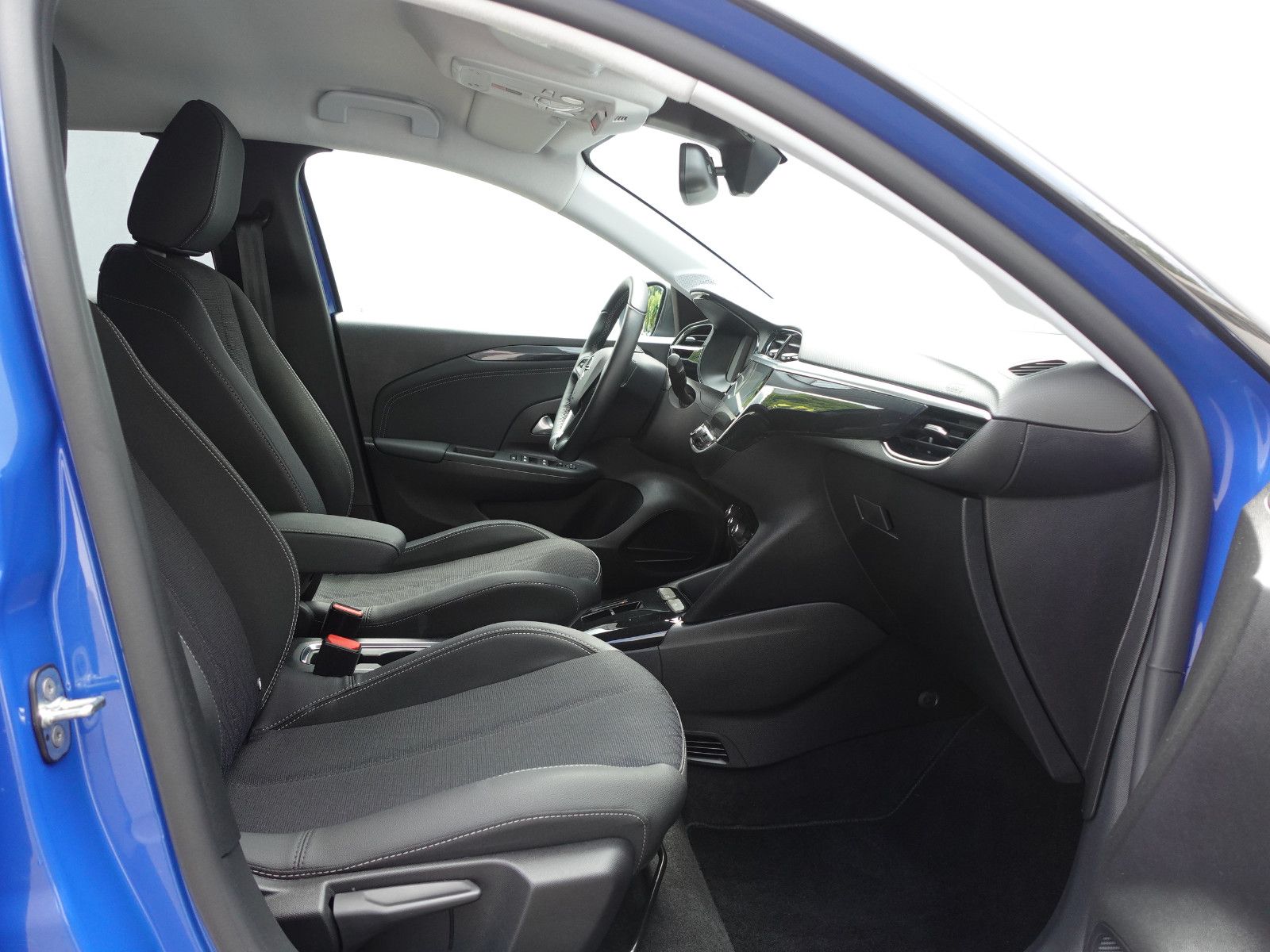Fahrzeugabbildung Opel Corsa-e Elegance,Kamera,Sitzhz,Allwetter,DAB,LED