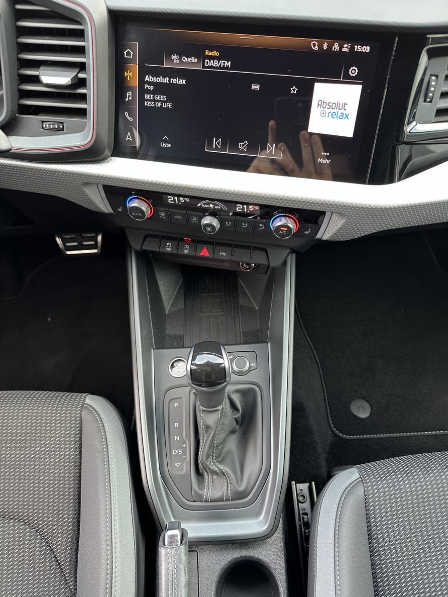 Fahrzeugabbildung Audi A1 35 TFSI S-Line Aut. NAV+LED+KAMERA+DIGDISPLAY