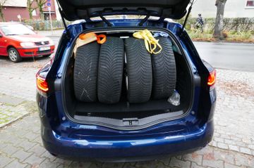 Fahrzeugabbildung Renault Megane IV E-Tech 160 Grandtour Zen