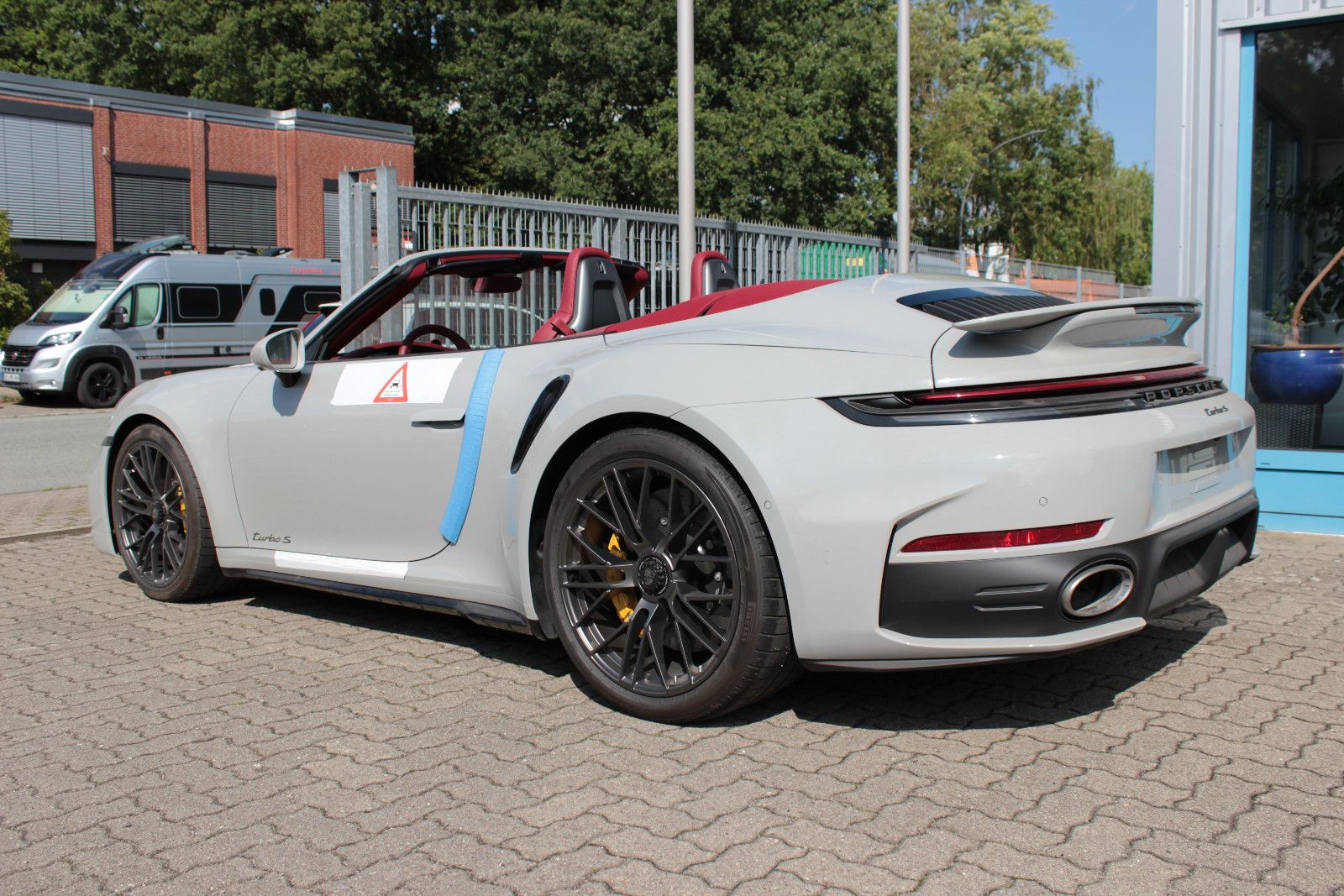 Fahrzeugabbildung Porsche 992.2 Turbo S Cabrio *LIFT* *BURMESTER* *INNO*