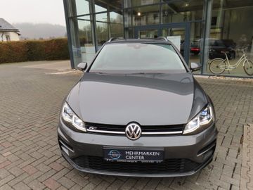 Fotografie des VW Golf VII Variant Highline 2.0 TDi 7-G DSG,R-Line