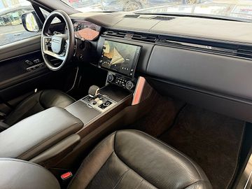 Land-Rover Range Rover - 11