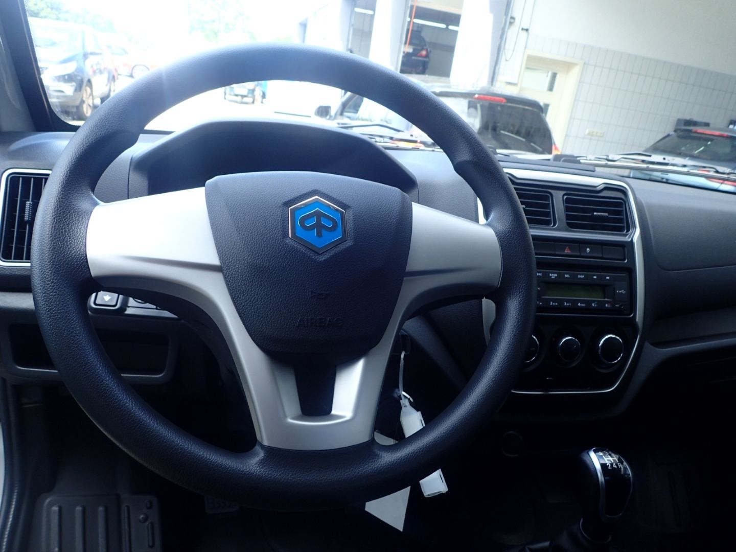 Fahrzeugabbildung Piaggio Porter NP6 TW Kipper LR 2,53m Pritschenlänge LPG