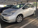 Toyota Prius 1.5-l-VVT-i - - Toyota Prius aus 2006 mit Hybrid-Antrieb
