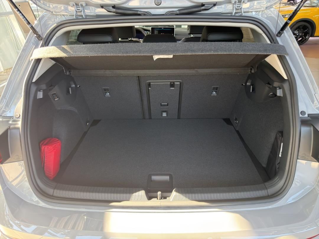 Fahrzeugabbildung Volkswagen Golf ENERGY Energy1.5 TSI DSG.GJR.AHK.App-Connec