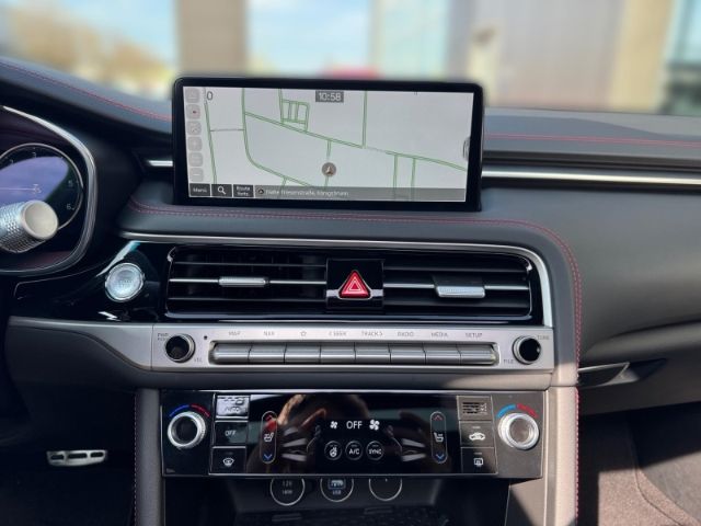 Fahrzeugabbildung Genesis G70 Shooting Brake 2.2D RWD Sport Sportpaket Nav