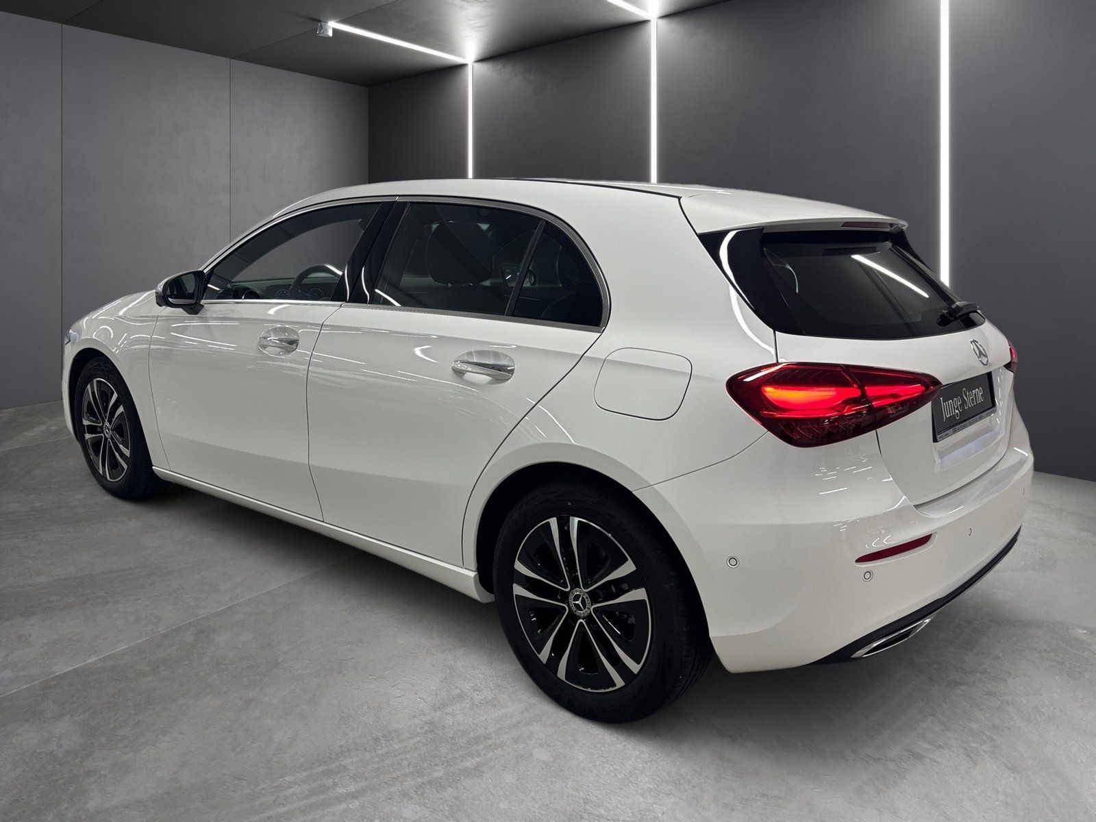 Fahrzeugabbildung Mercedes-Benz A 200 Progressive*Panorama*360°*Totwinkel*Sound*