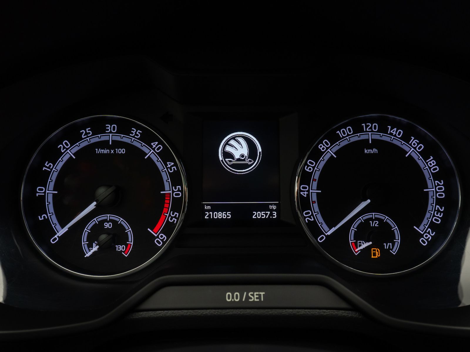Fahrzeugabbildung SKODA Octavia Combi Clever 4x4 Aut. Panorama AHK 8Fach