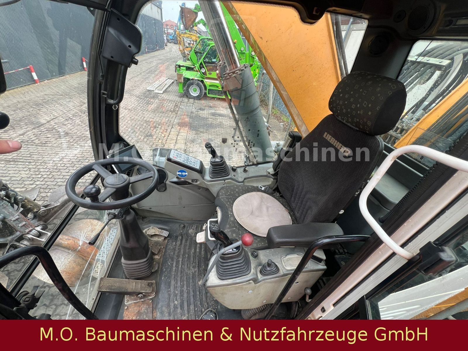 Fahrzeugabbildung Liebherr LH 30 M Litronic  / AC / Polypgreifer /ZSA