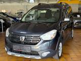 Dacia Dokker Stepway Plus/NAVI/KAMERA/AHK/SHZ/TEMP/TOP - Dacia Dokker in Duisburg