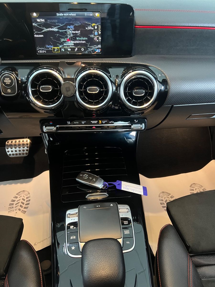 Fahrzeugabbildung Mercedes-Benz CLA 200 AMG * 35 AMG OPTIK *