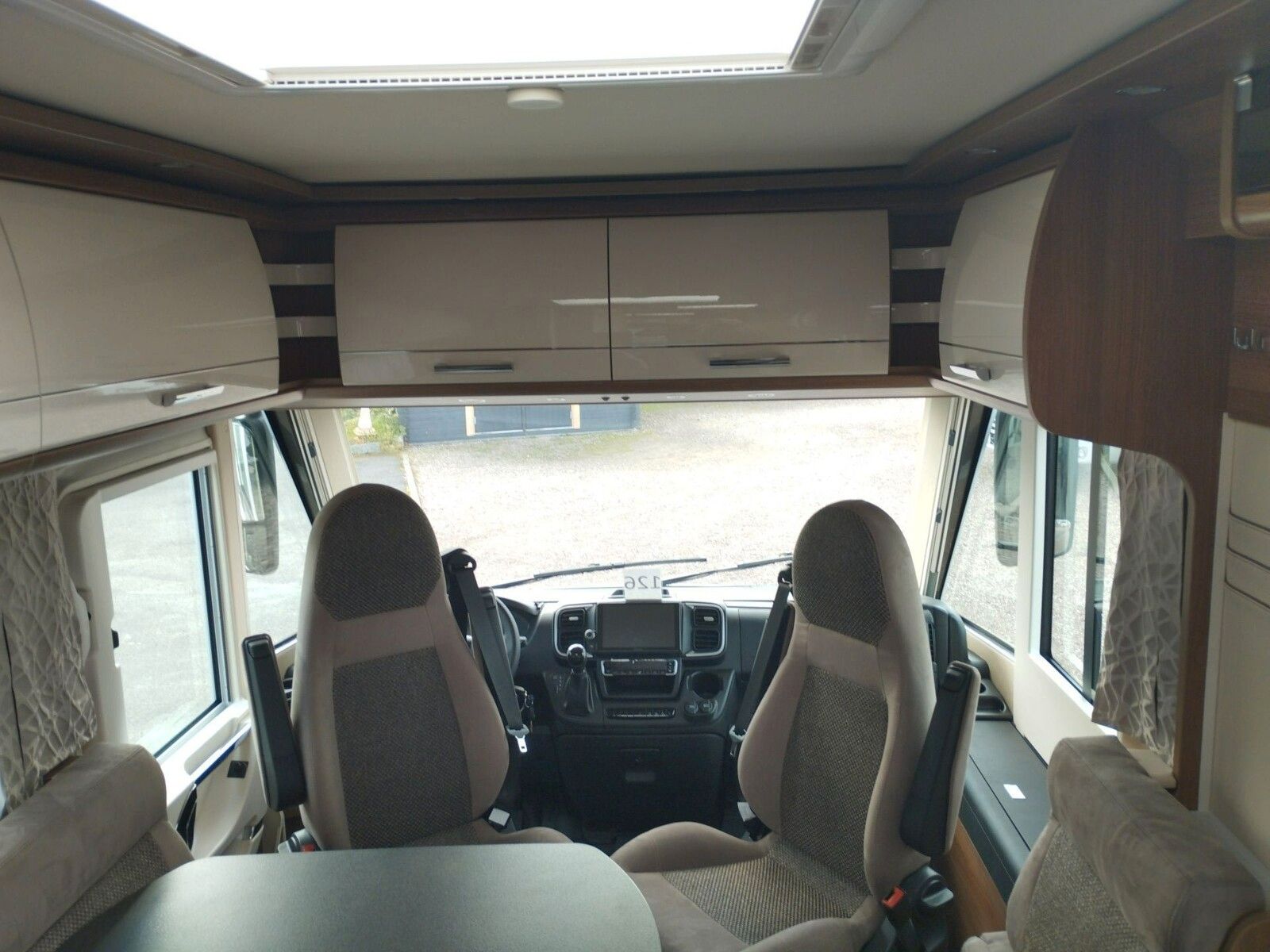 Fahrzeugabbildung Carthago c-compactline I 138 DB Fiat, Navi, Chassis-Plus