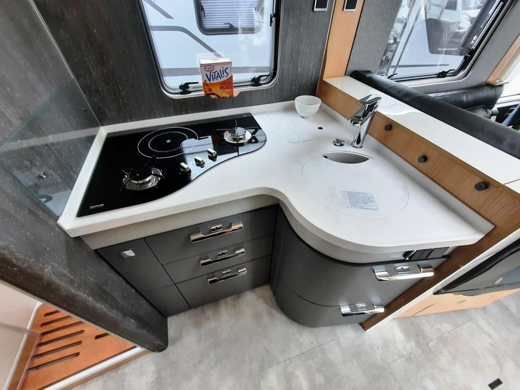 Fahrzeugabbildung HYMER / ERIBA / HYMERCAR B-Klasse ML I 780 BlackLine Verfüg./Sparen Sie 9