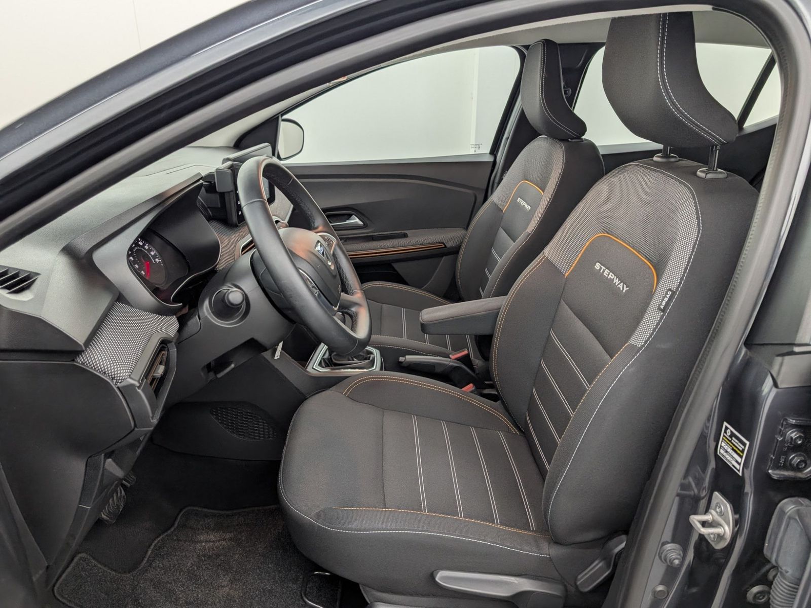 DACIA Sandero  Stepway TCe 90 Comfort Navi – Bild 7