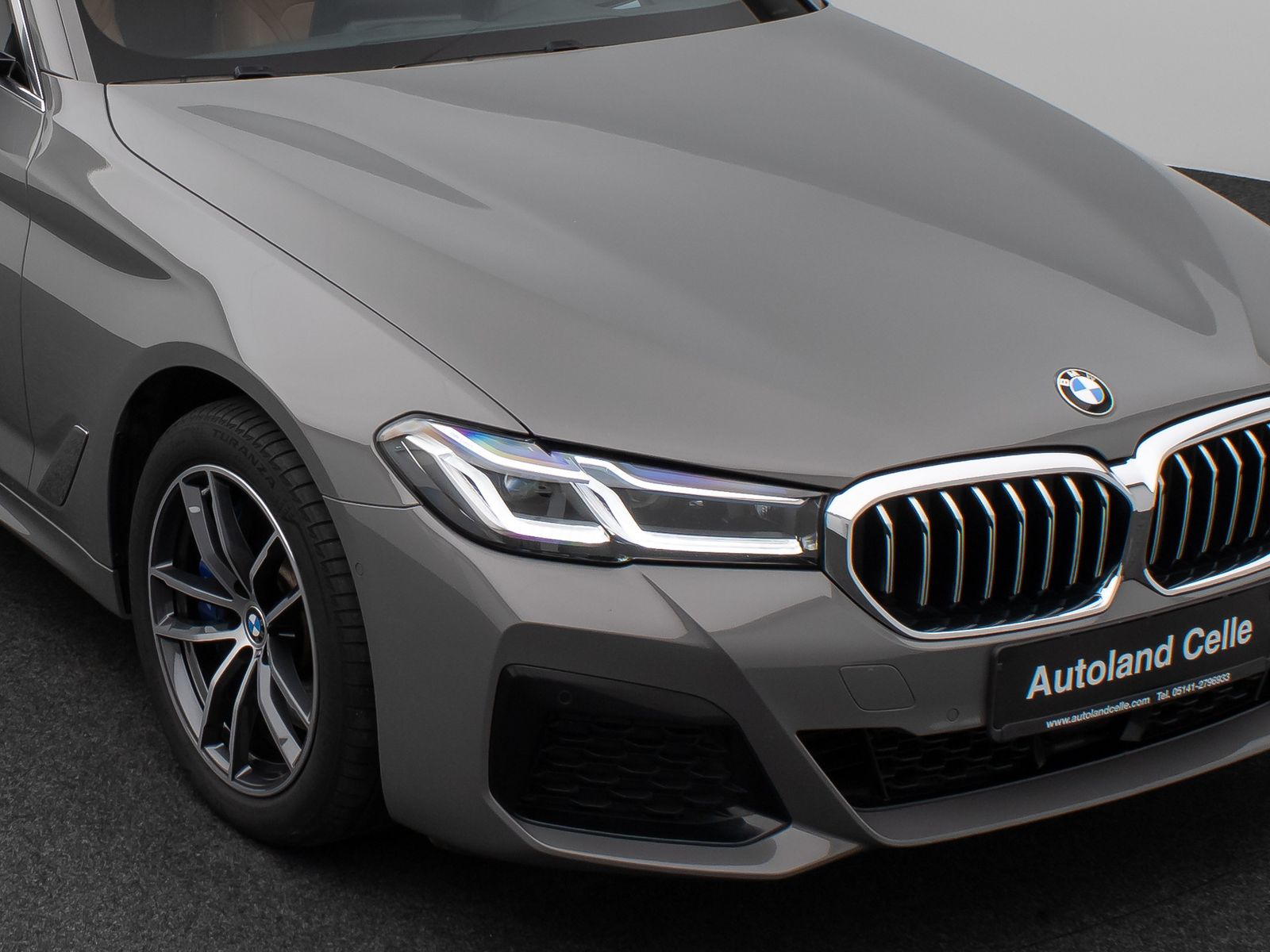 Fahrzeugabbildung BMW 530e xD M Sport HUD DAB Laser HiFi AHK Komfort