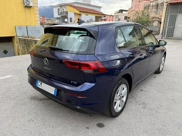 Volkswagen Golf - 6