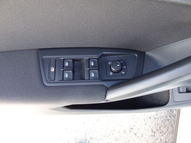 Fahrzeugabbildung Volkswagen Tiguan/R-Line/BlackStyle/Pano/2.Hd/Navi/20Zoll/
