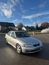 Opel Vectra 2.0 AUTOMATIK  - Opel Vectra aus 2000: 2.2