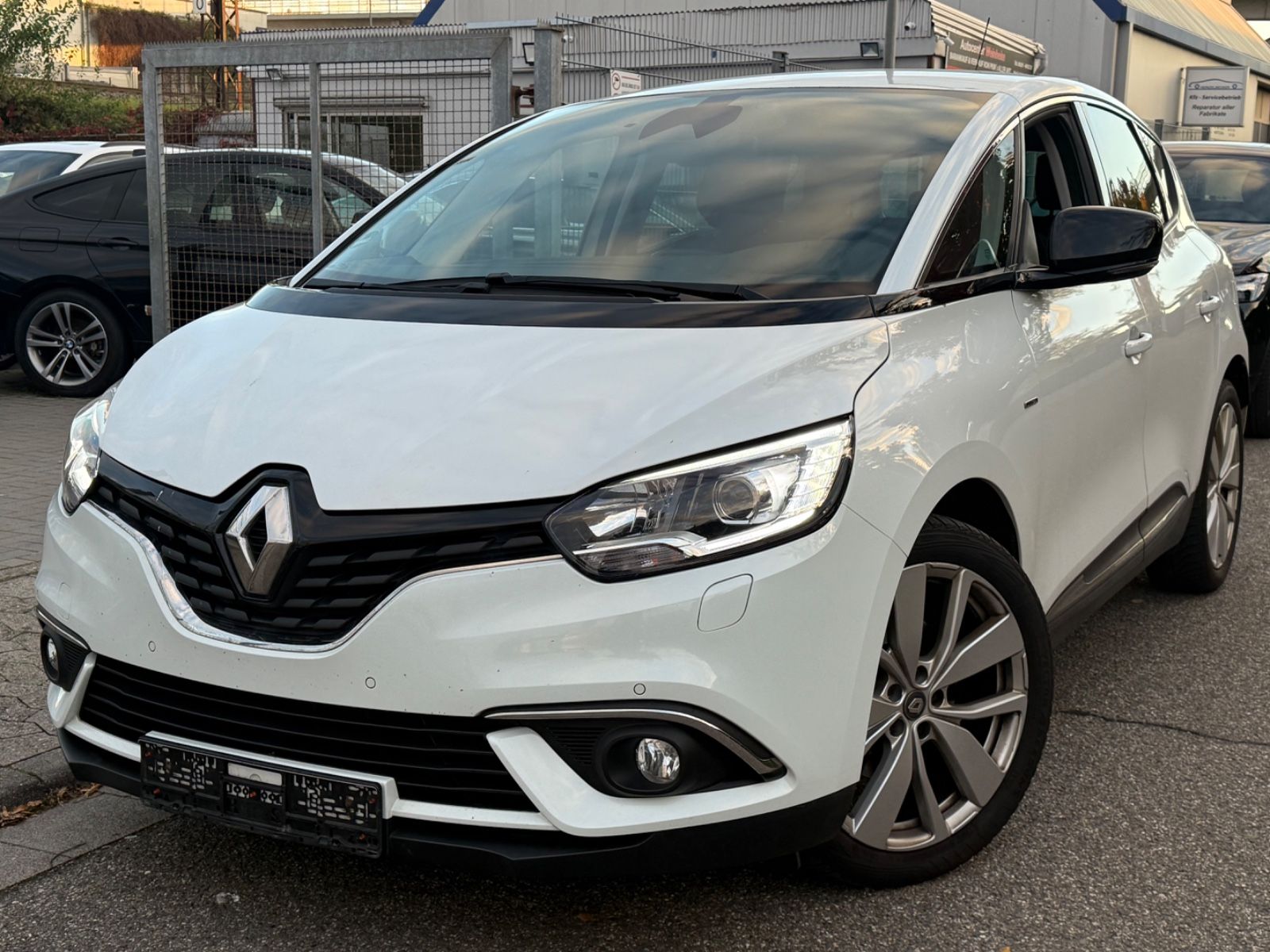 RENAULT Scenic