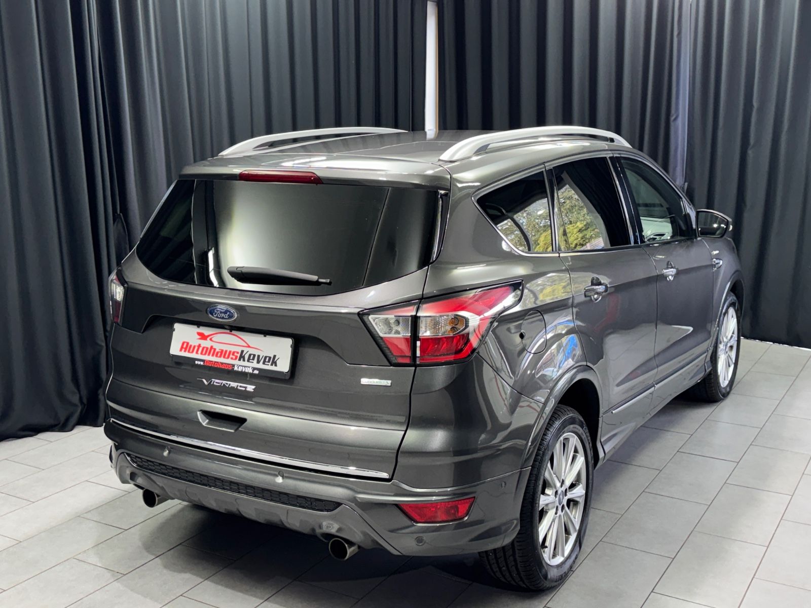 Fahrzeugabbildung Ford Kuga Vignale|SONY|AHK|NAVI|LEDER