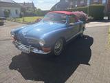 Volkswagen Karmann Ghia Cabrio - blaue Volkswagen Karmann Ghia