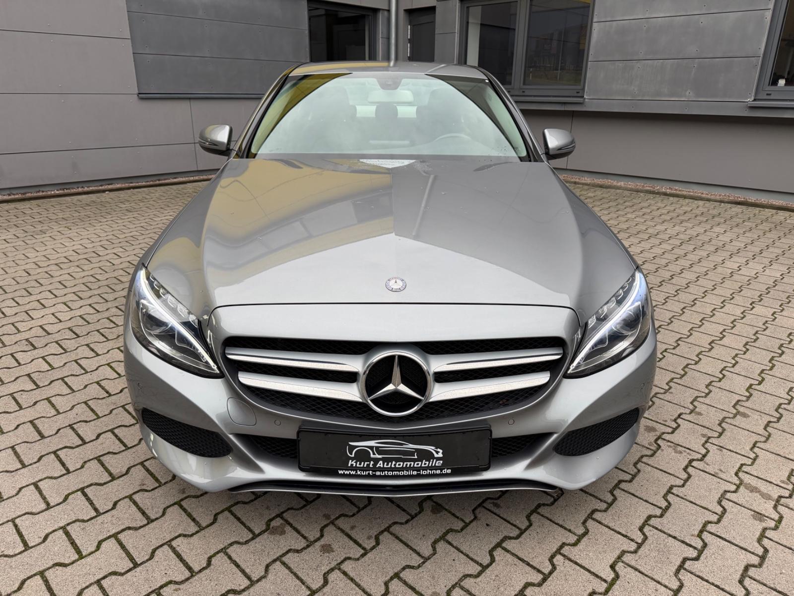 Mercedes-Benz C 180 CGI/LIMOUSINE/AHK/LEDER/SHZ/AUTOMATIK