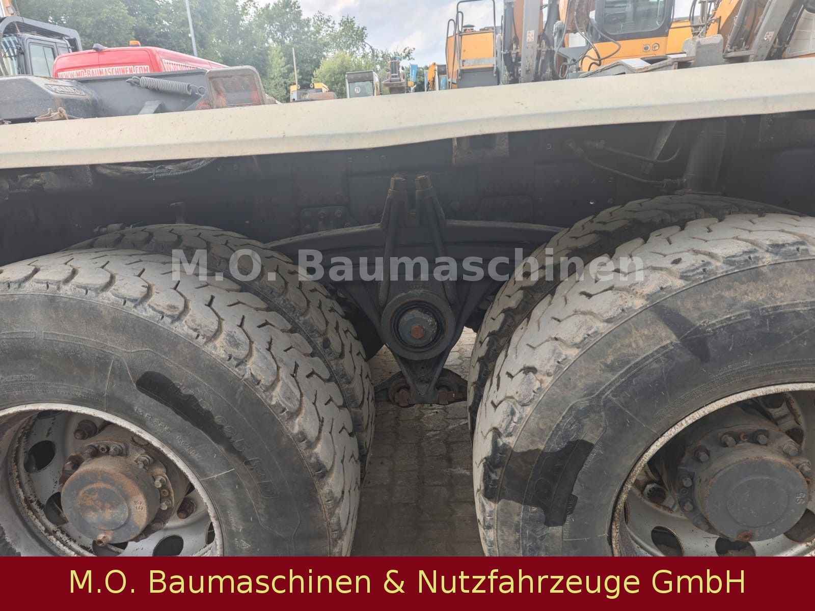 Fahrzeugabbildung Renault Kerax 410-32 / AC/ 8x4 /