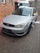 Ford Mondeo ST220 ST220 - Ford Mondeo St220 mit Benzin-Antrieb