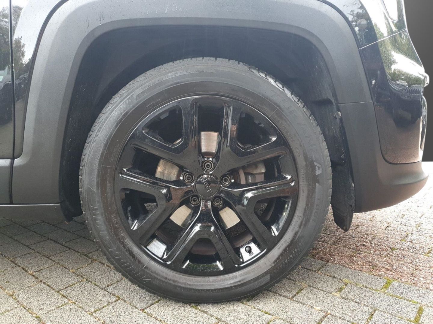 Fahrzeugabbildung Jeep Renegade Limited FWD 1.3 T-GDI - Night Edition -