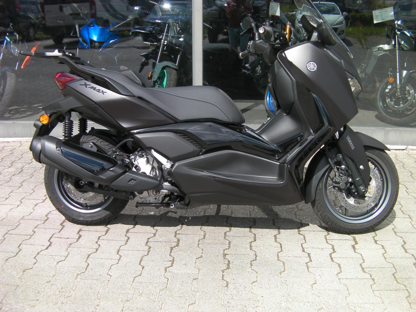Yamaha X-MAX 300 Techmax+ MJ 2025 Griff/Sitzheizung