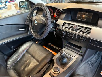 BMW 530 i Touring *Klima*Navi*Xenon*AHK*Freisprech*