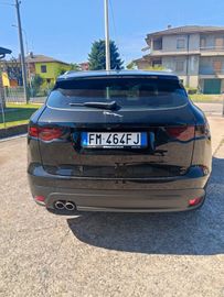 Jaguar F-Pace - 5