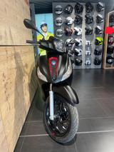 Piaggio Medley 125 Sport  // SCHNÄPPCHEN - PIAGGIO MOTORRAD