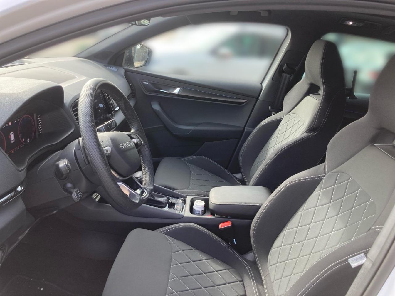 Skoda Karoq Sportline 4x4 *AHK,Pano,Sthz.*
