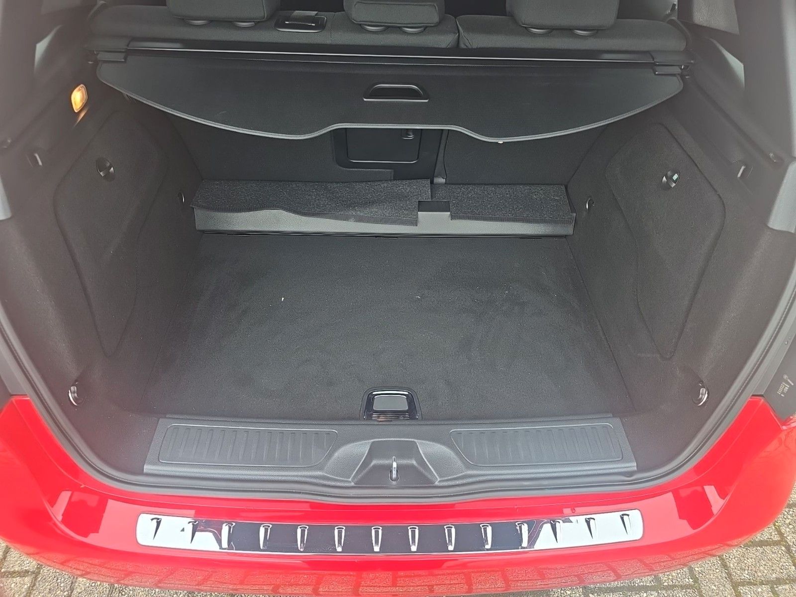 Fahrzeugabbildung Mercedes-Benz B-Klasse 180 Navi PDC Winterräder