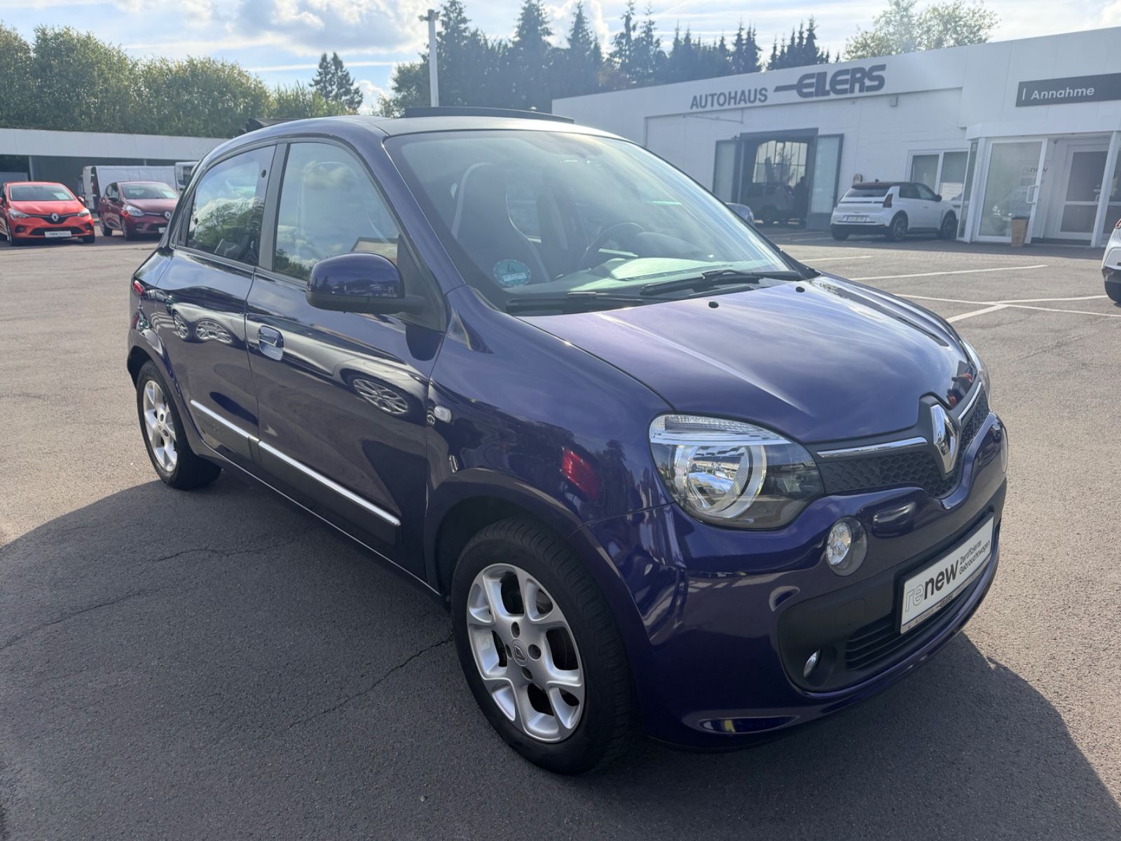 Fahrzeugabbildung Renault Twingo Intens "AUTOMATIK / FALTDACH / 1.HAND"