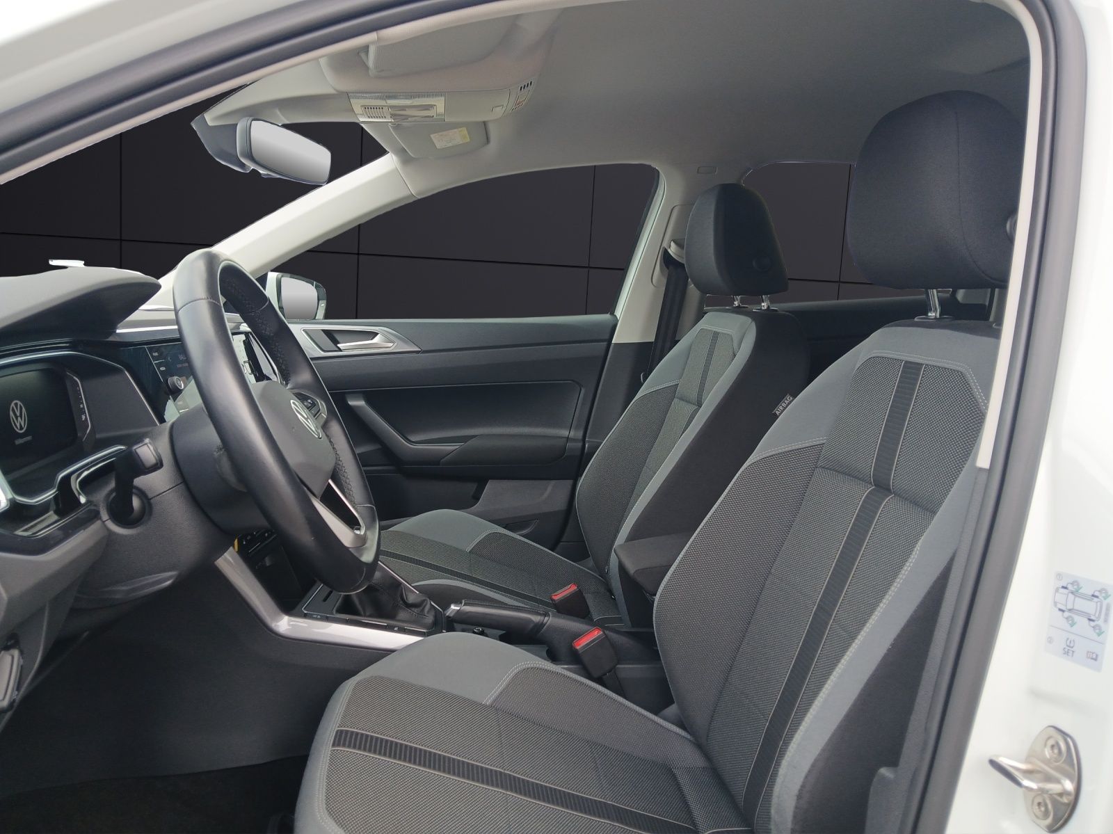 Fahrzeugabbildung Volkswagen Polo TSI Style Matrix Navi AID ACC PDC SH LM