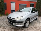 Peugeot 206 - 1.4 AUTOMATIK GETRIEBE 49.000 KM KLIMA - Peugeot 206 in Nürnberg
