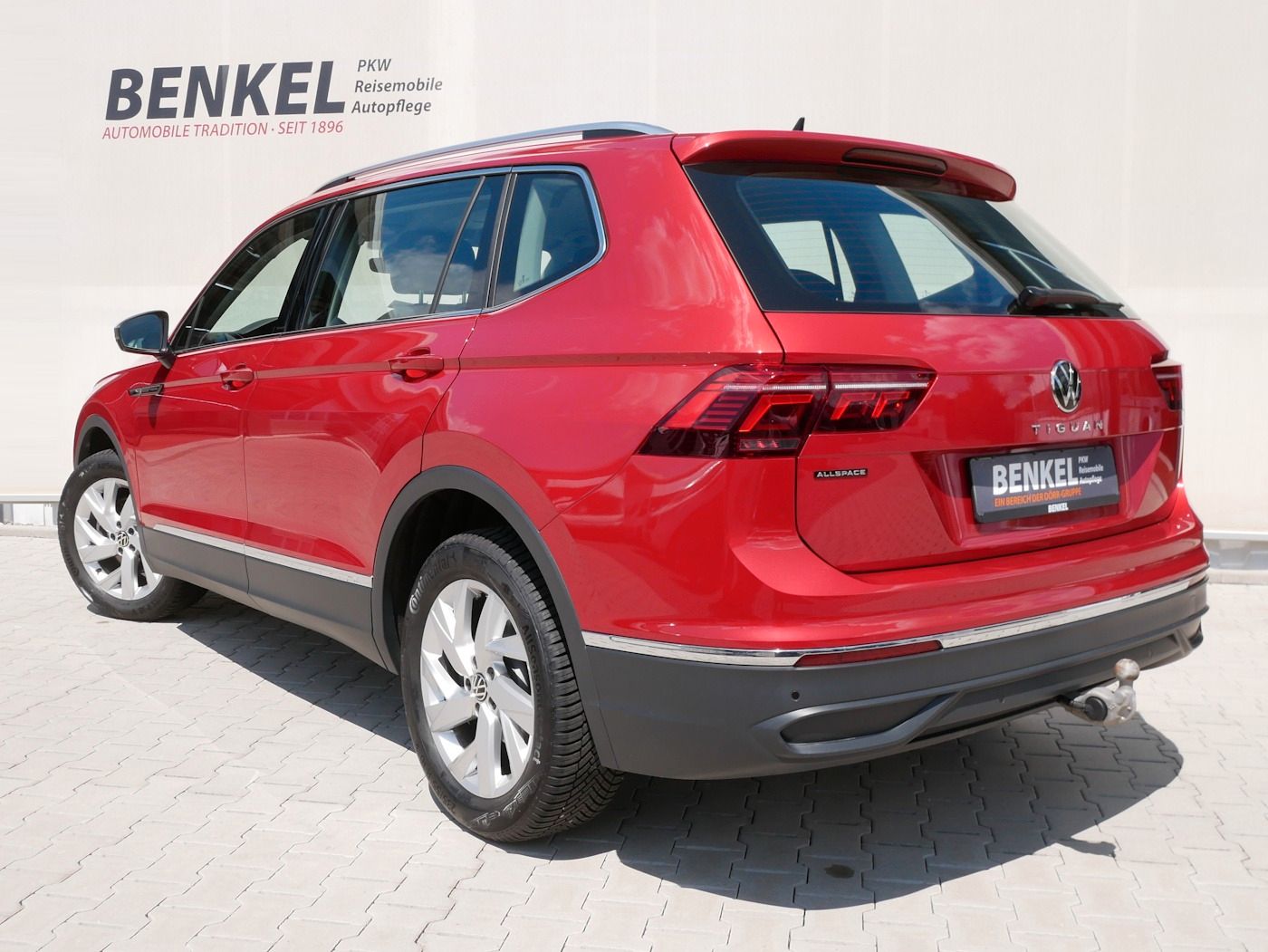 Fahrzeugabbildung Volkswagen Tiguan Allspace 1.5 TSI Life NEU53T AHK Matrix 7