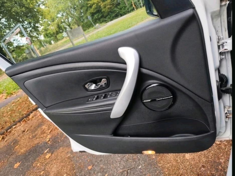 Renault Megane 2012 — photo 8